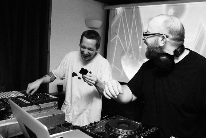 Bubble and Crisp DJ duo